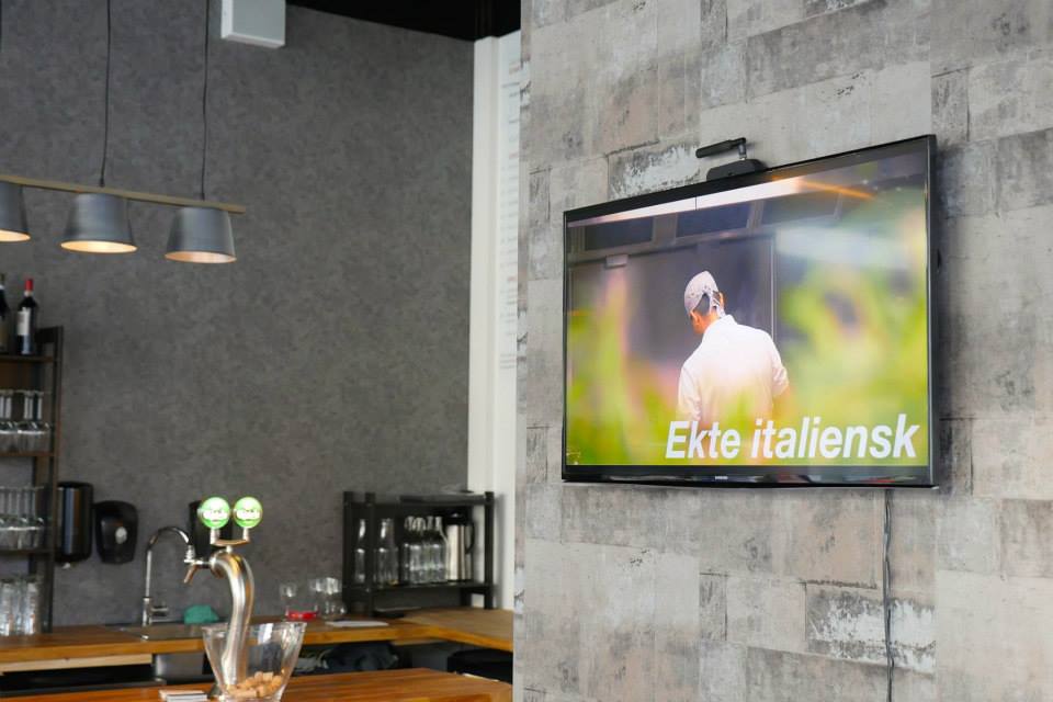 Pub digital signage installation