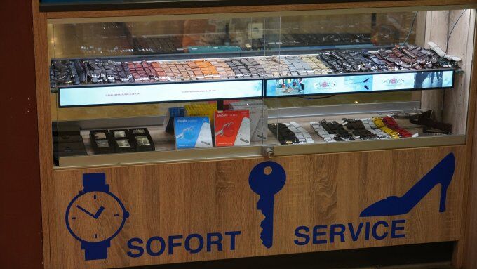 Stretch display with NoviSign app