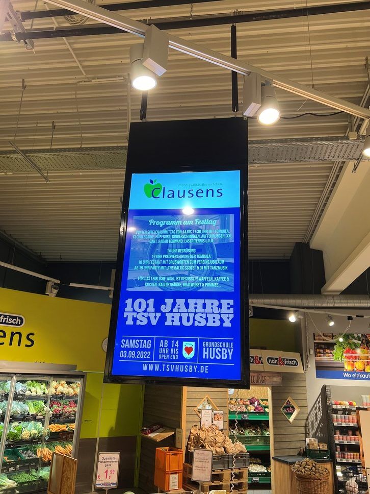 Retail digital signage screen