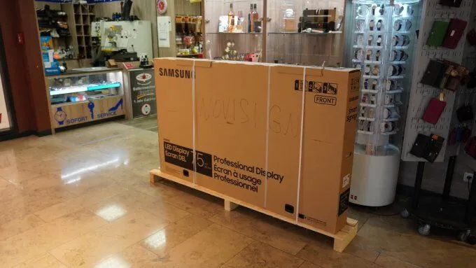 Digital signage installation