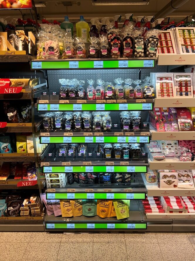 Shelf edge display Shelf edge display