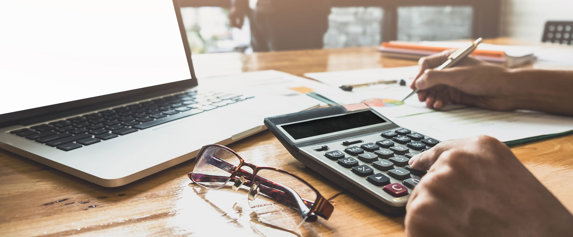 A Total Guide To Easy And Effective Digital Signage for Accounting Offices