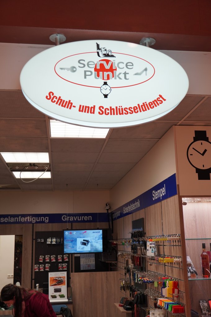 A digital sign should be in each strategic location in the shop Tizen digital signage